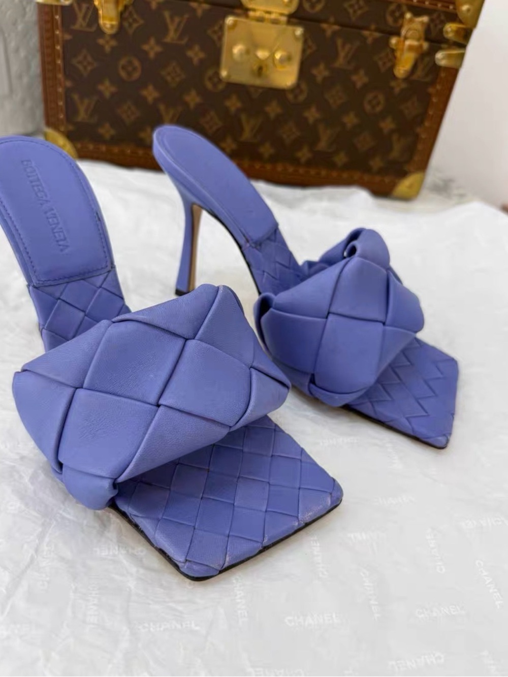 🚩steal Bottega Veneta Periwinkle Intrecciato Knot Mule Heels - Picture 2 of 5